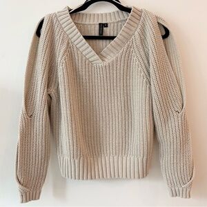 moon & madison Cropped Beige V-Neck Exposed Shoulder Sweater | Size Medium